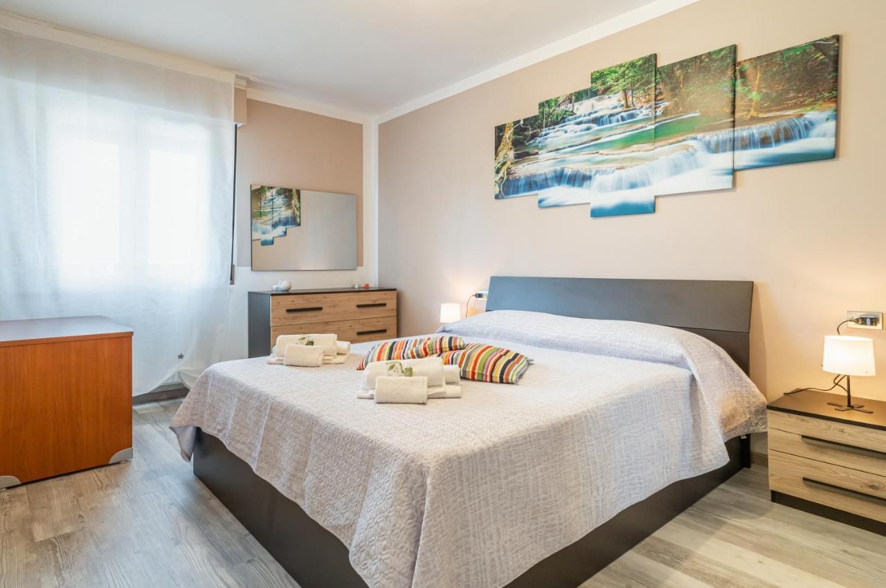 Domus Lucis Apartment Terrace & Private Parking 马里内拉迪萨尔扎纳 外观 照片