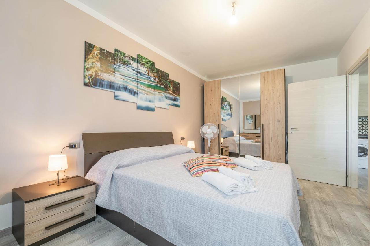 Domus Lucis Apartment Terrace & Private Parking 马里内拉迪萨尔扎纳 外观 照片
